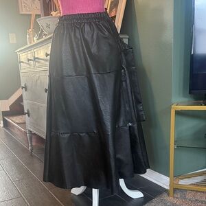 Elegant Black Women's Skirt